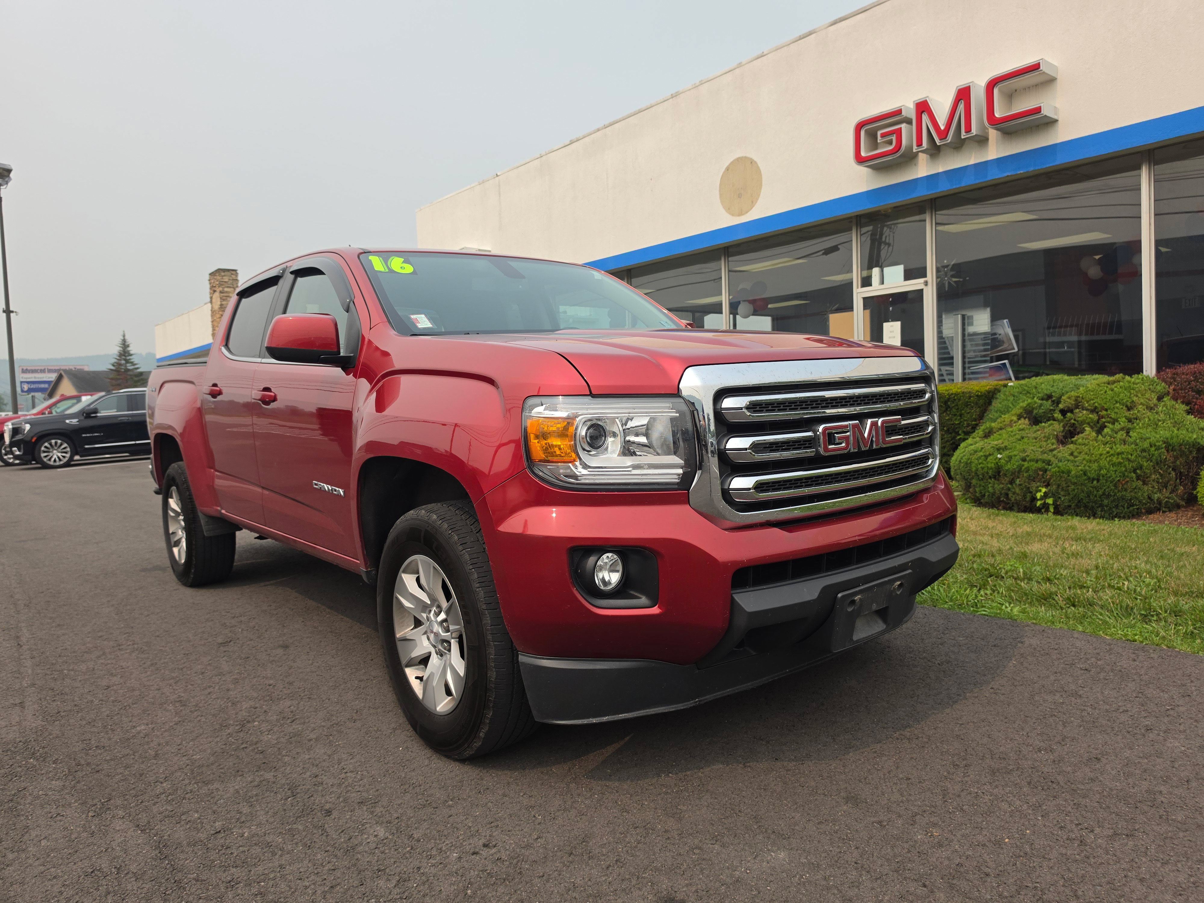 Used 2016 GMC Canyon SLE w/ SLE Convenience Package AWD/4WD image 1