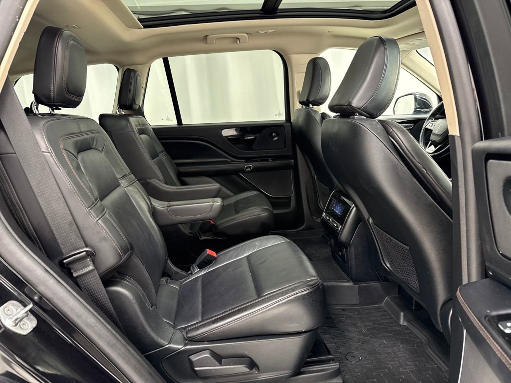 Used 2021 Lincoln Aviator Reserve w/ Equipment Group 208A image 12