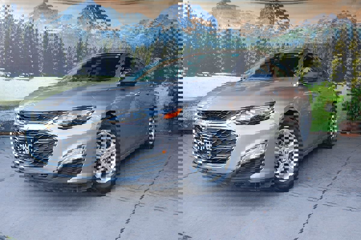 Used 2022 Chevrolet Malibu LS image 1