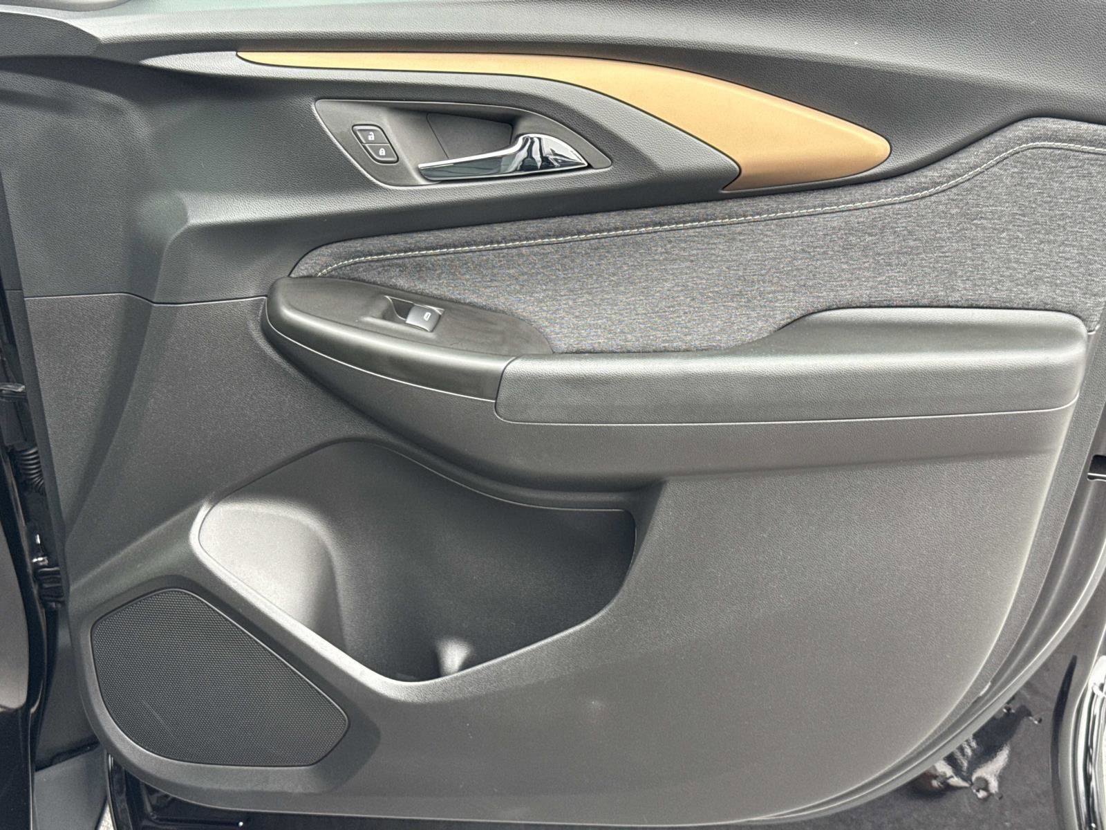 Used 2023 Chevrolet TrailBlazer ACTIV image 18