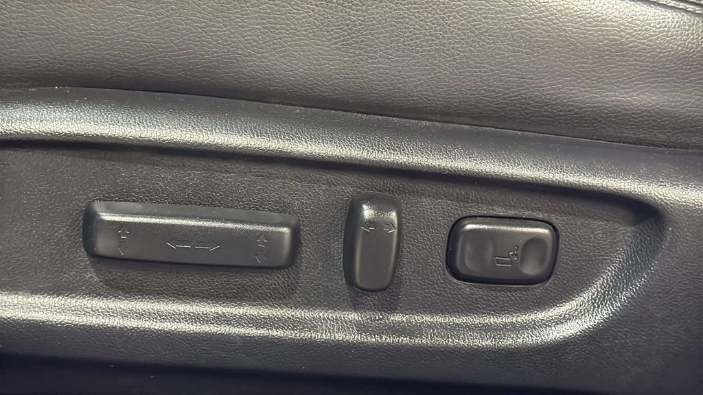 Used 2013 Honda Accord Touring image 17
