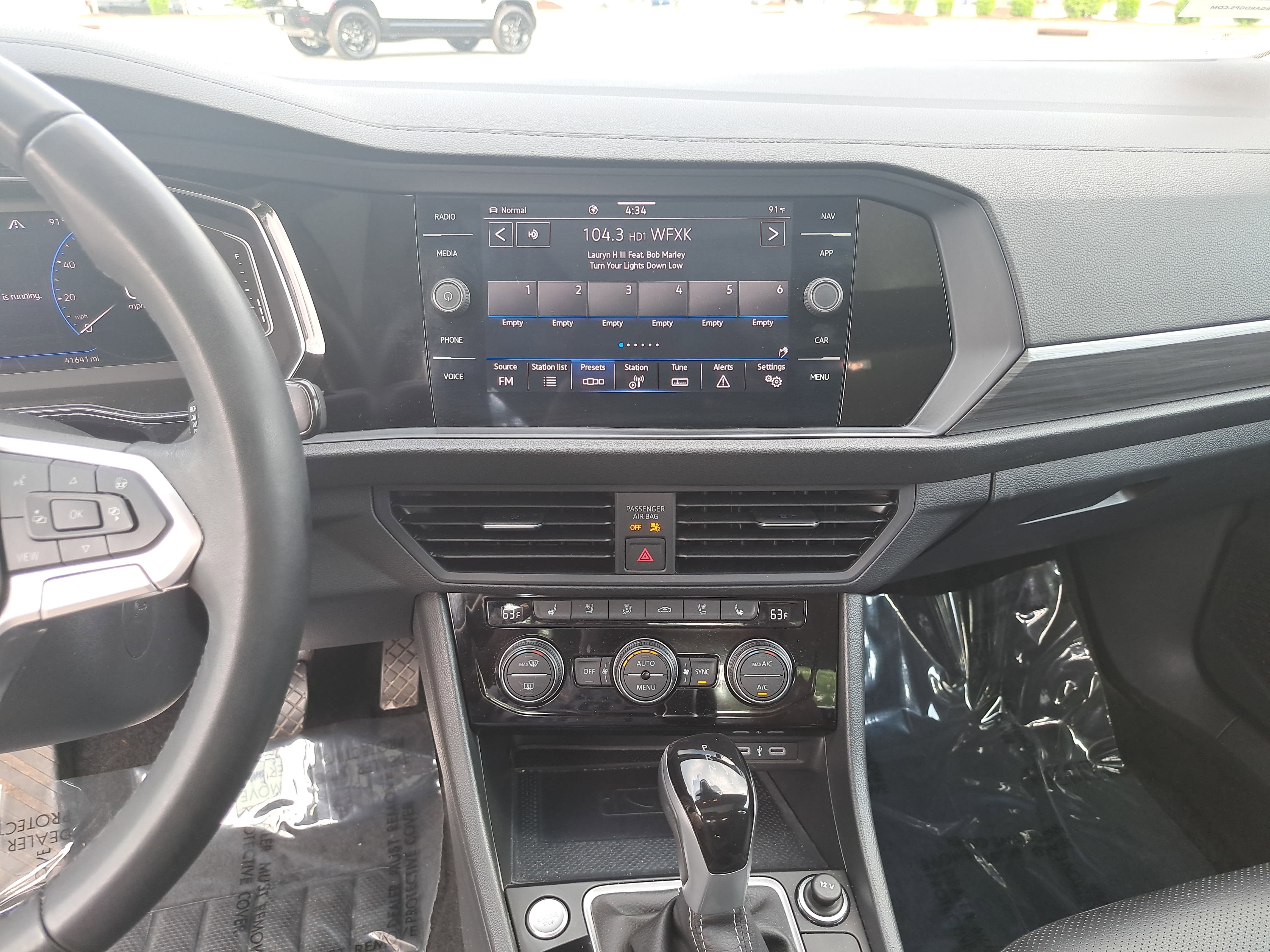 Certified 2024 Volkswagen Jetta SEL FWD image 19