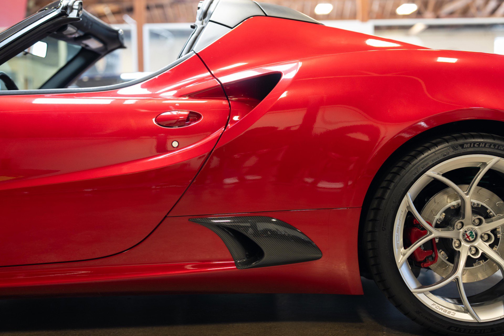 Used 2018 Alfa Romeo 4C Spider w/ Convenience Group - Spider image 30