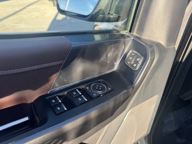 Used 2022 Ford F150 Lariat w/ Equipment Group 502A High image 11