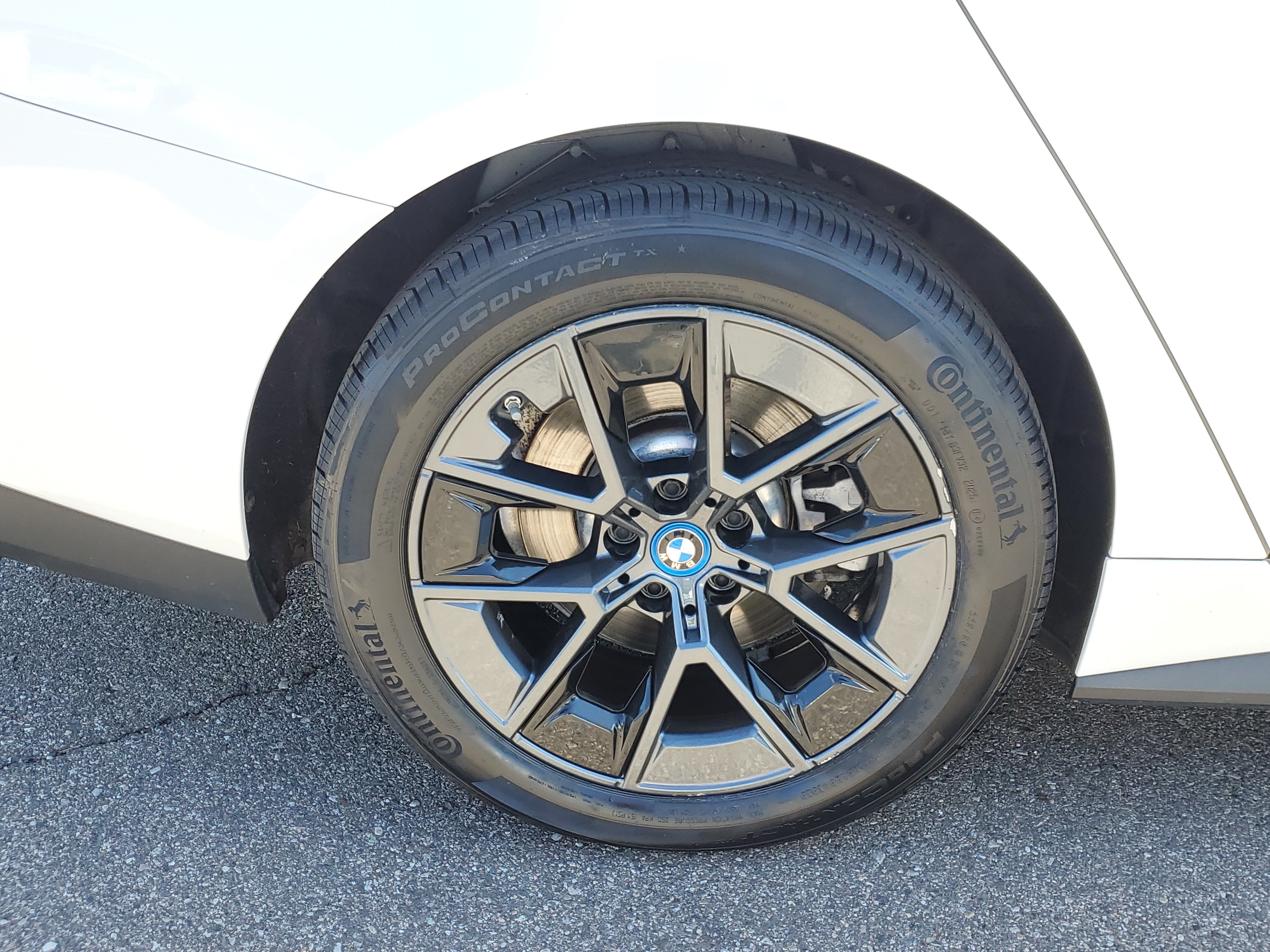 Certified 2023 BMW i4 eDrive35 w/ Premium Package RWD image 38