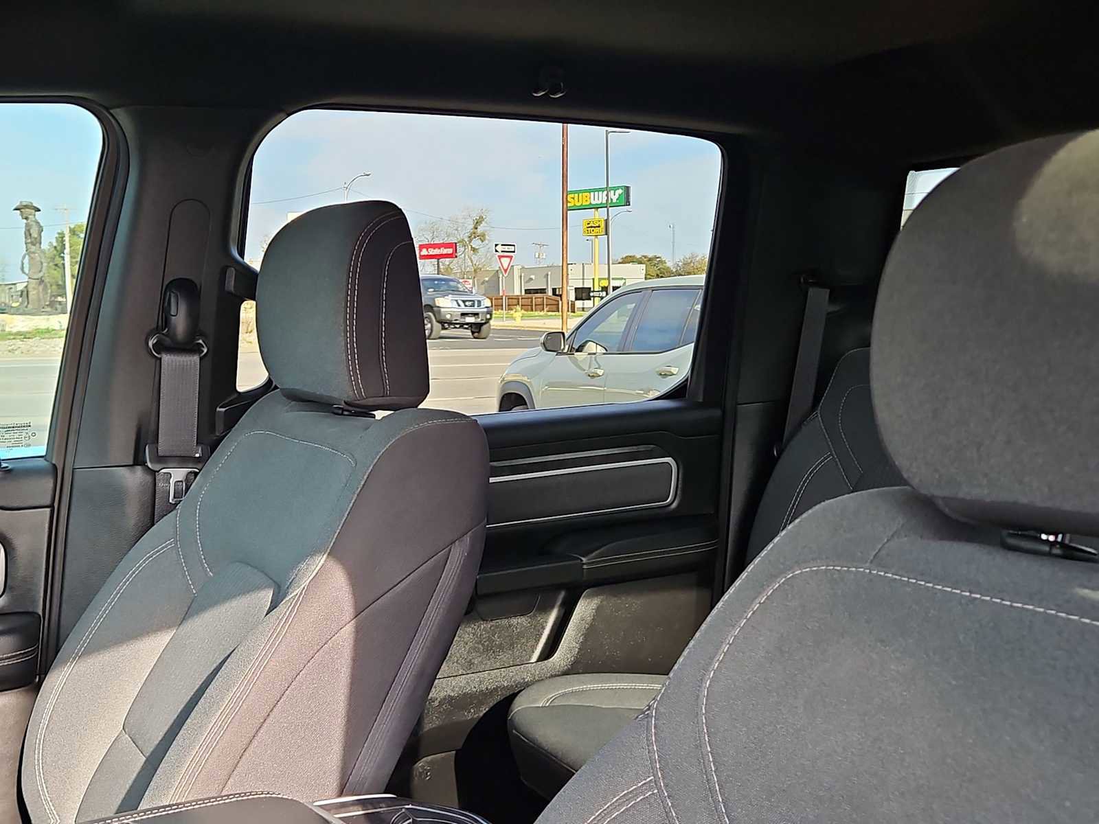 Used 2022 RAM 1500 Big Horn AWD/4WD image 15