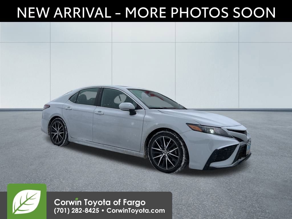 Used 2023 Toyota Camry SE