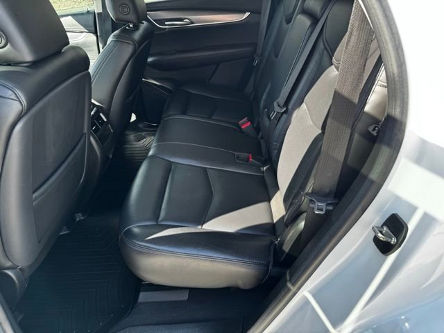 Used 2017 Cadillac XT5 Luxury w/ Driver Awareness Package AWD/4WD image 13