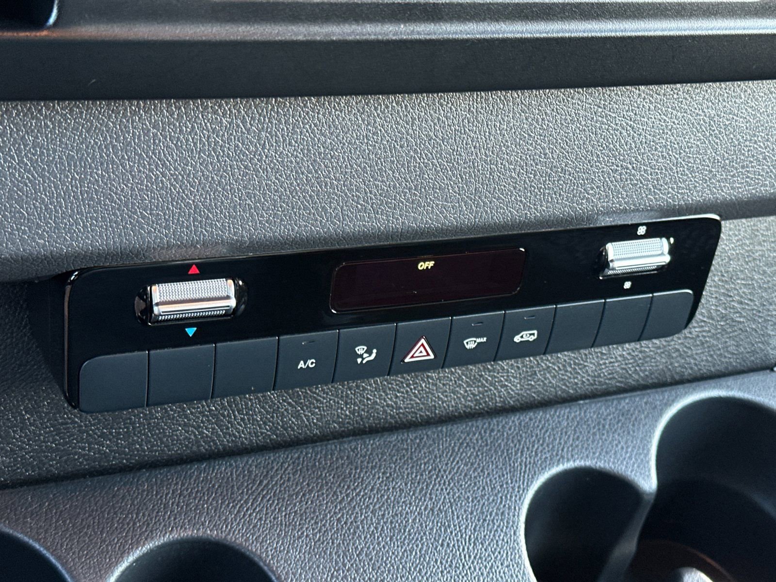 Used 2021 Mercedes-Benz Sprinter 1500 image 19