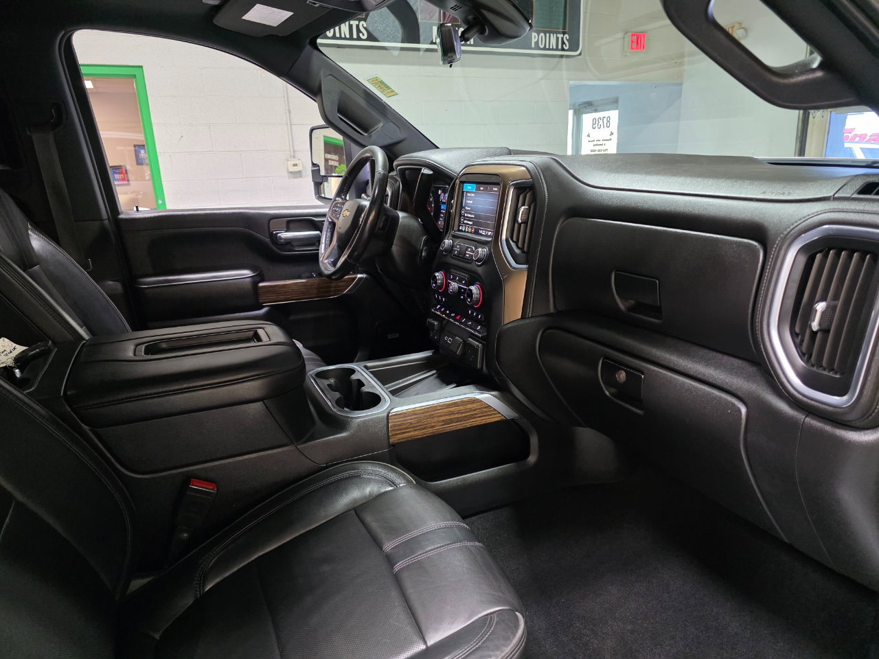 Used 2021 Chevrolet Silverado 3500 High Country w/ Z71 Off-Road Package image 27
