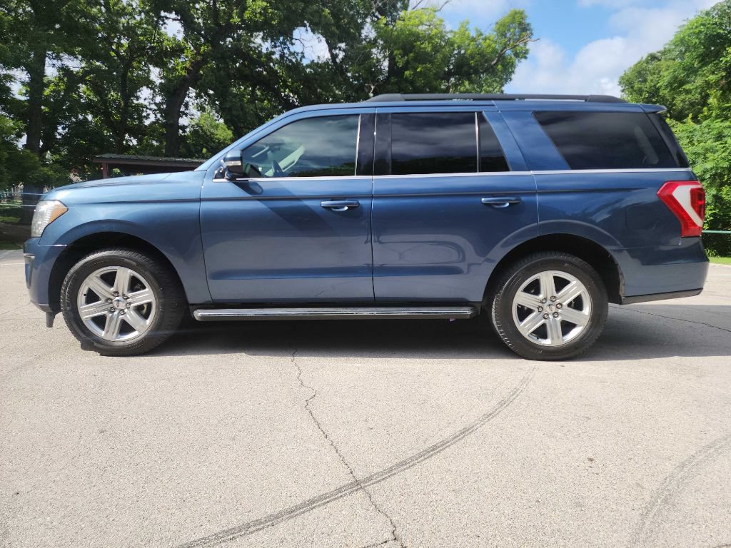 Used 2019 Ford Expedition XLT w/ Equipment Group 202A RWD image 4