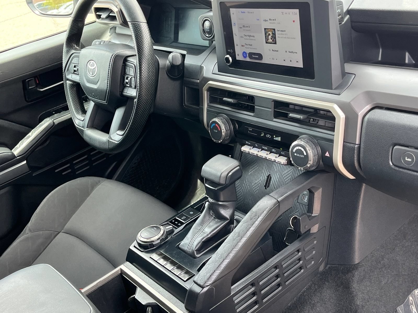 Used 2024 Toyota Tacoma TRD Sport AWD/4WD image 9