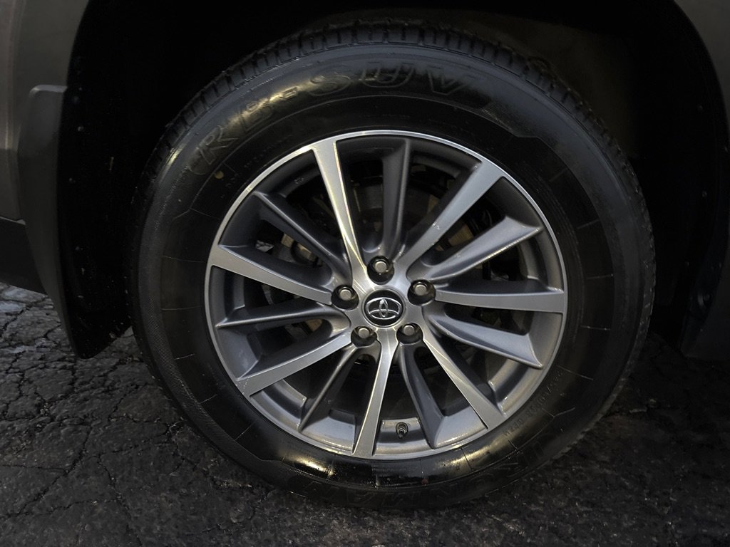 Used 2018 Toyota Highlander XLE image 43