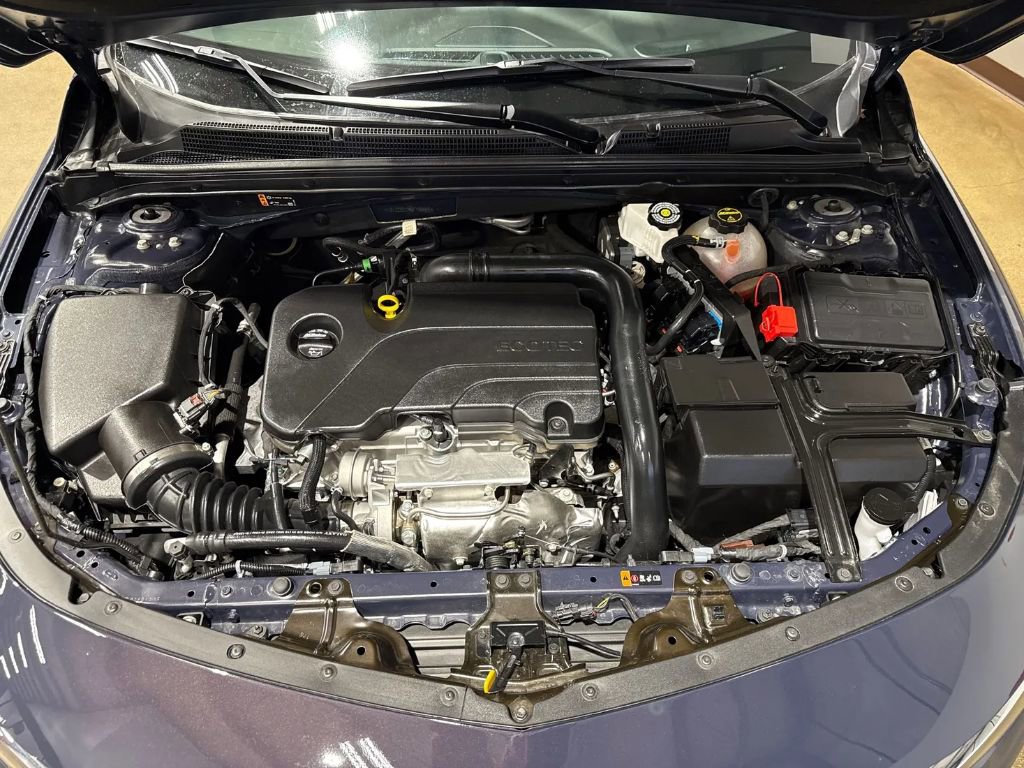 Used 2025 Chevrolet Malibu LT image 14