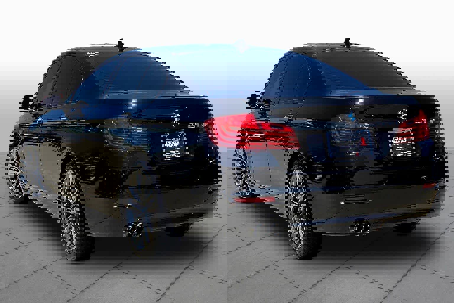 Used 2016 BMW 528i Sedan image 12