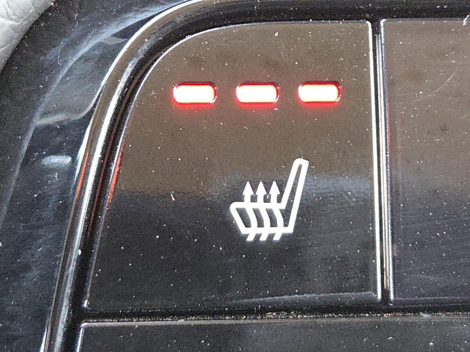 Used 2023 Honda Pilot EX-L image 4