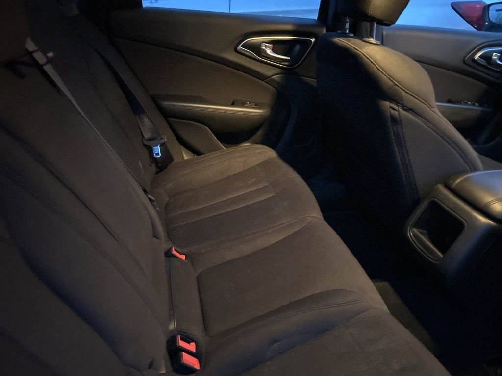 Used 2016 Chrysler 200 Limited w/ Convenience Group image 12