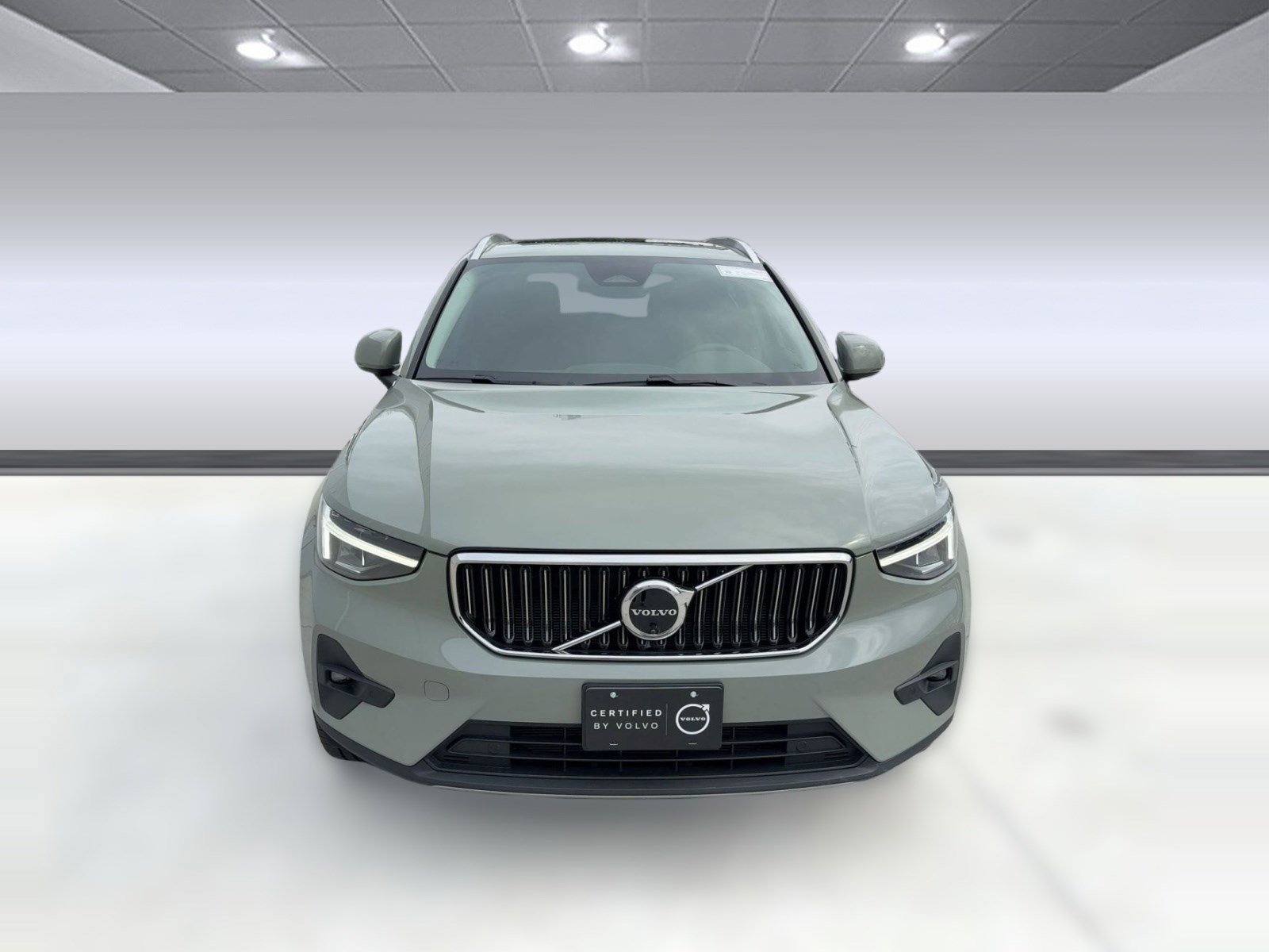 Certified 2025 Volvo XC40 B5 Plus image 6