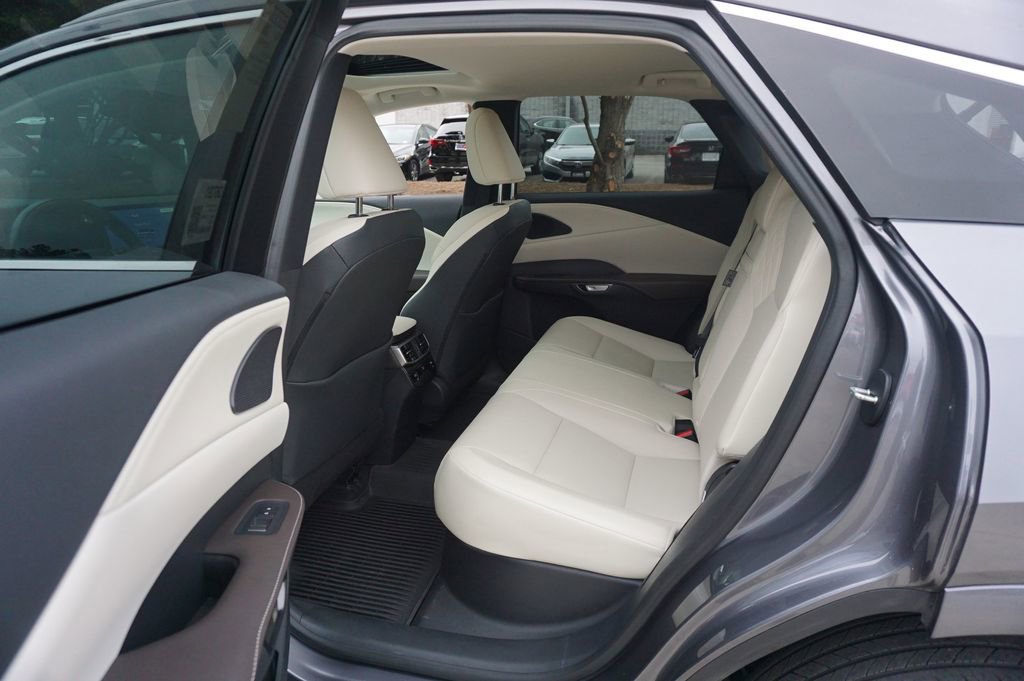 Used 2023 Lexus RX 350 Premium w/ Accessory Package AWD/4WD image 16
