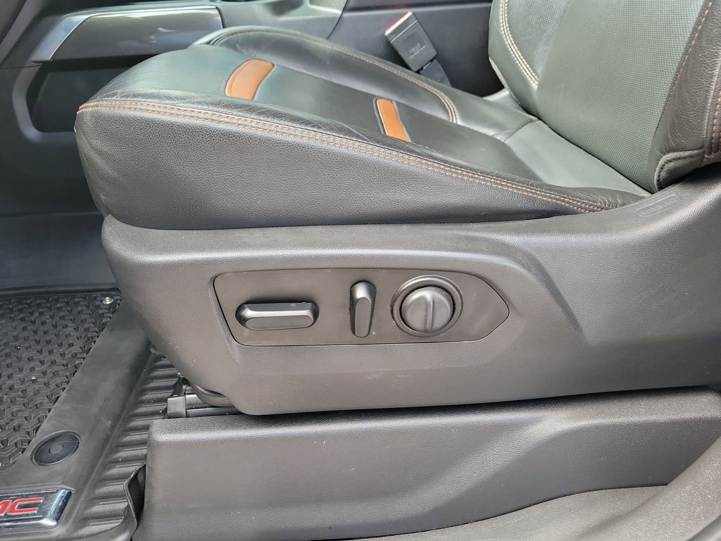 Used 2021 GMC Sierra 2500 AT4 w/ AT4 Premium Plus Package image 17