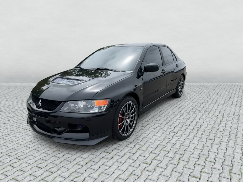Used 2006 Mitsubishi Lancer Evolution AWD/4WD image 3