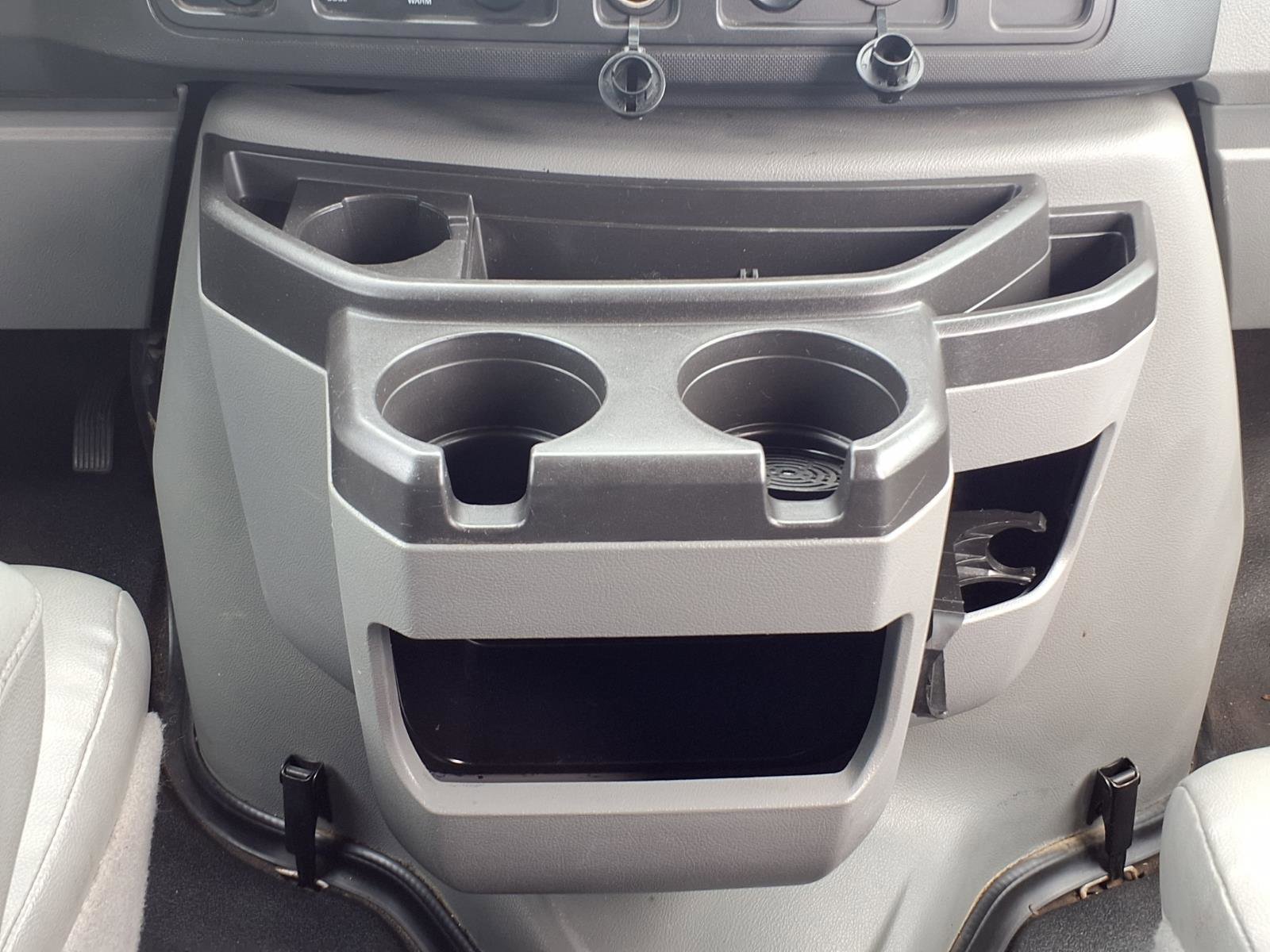 Used 2013 Ford E-350 and Econoline 350 XL image 8