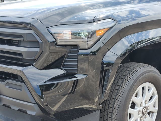 Certified 2024 Toyota Tacoma SR AWD/4WD image 8