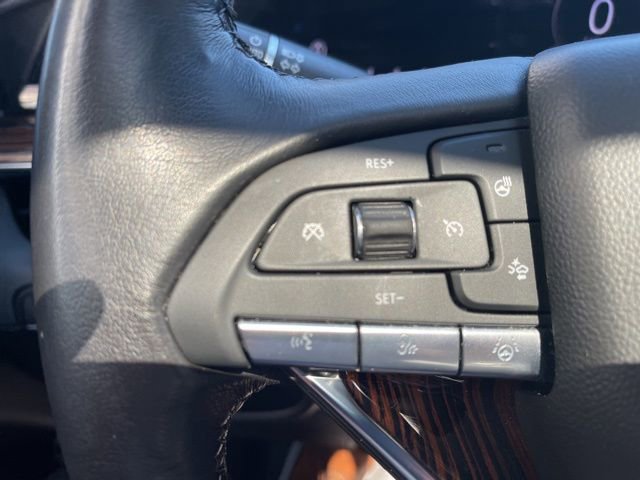 Used 2024 Cadillac Escalade Premium Luxury image 24