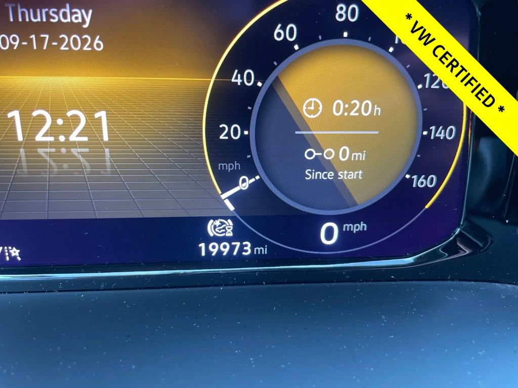 Certified 2025 Volkswagen Atlas Peak Edition SE AWD/4WD image 31