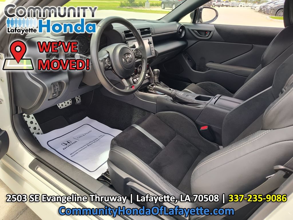 Used 2024 Toyota GR86 Premium RWD image 25