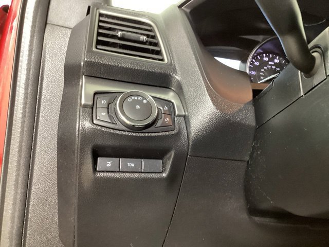 Used 2018 Ford Explorer XLT w/ Equipment Group 201A AWD/4WD image 12