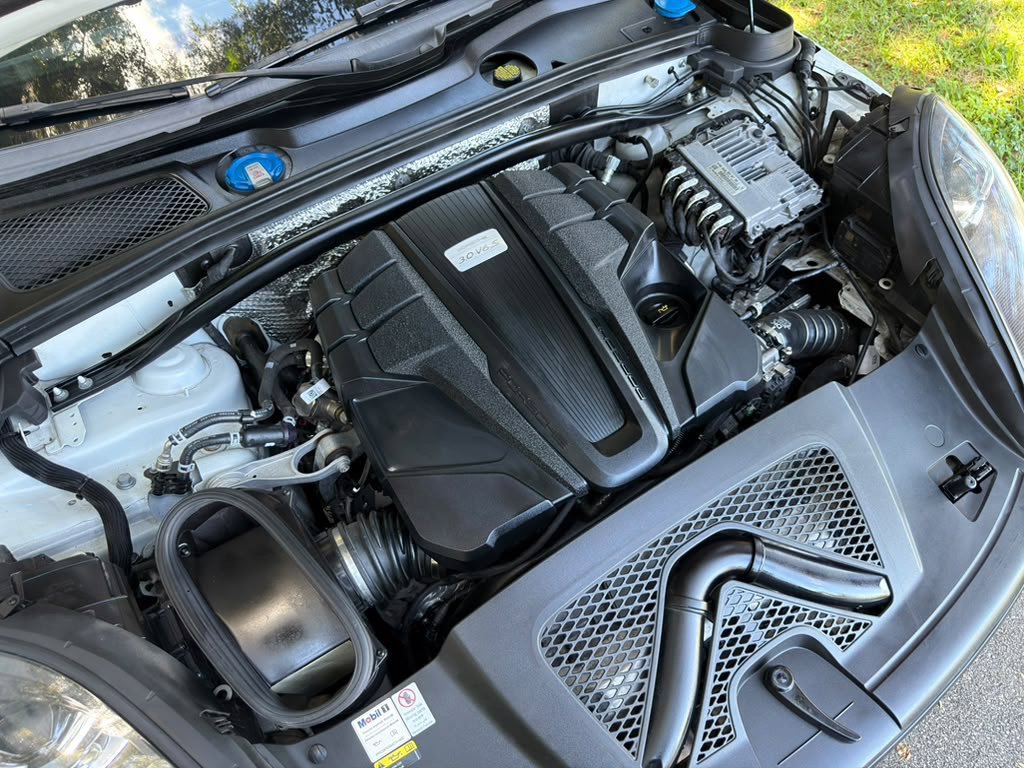 Used 2021 Porsche Macan S AWD/4WD image 19
