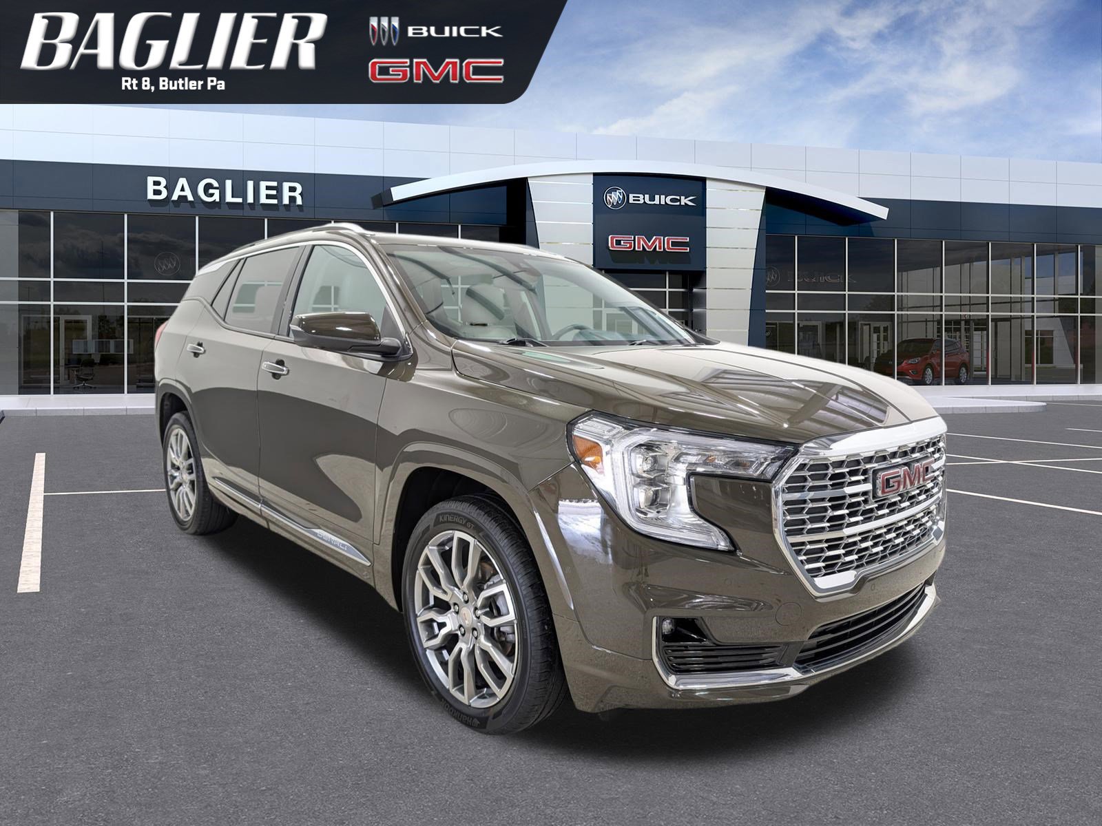 Used 2023 GMC Terrain Denali w/ Denali Premium Package image 1