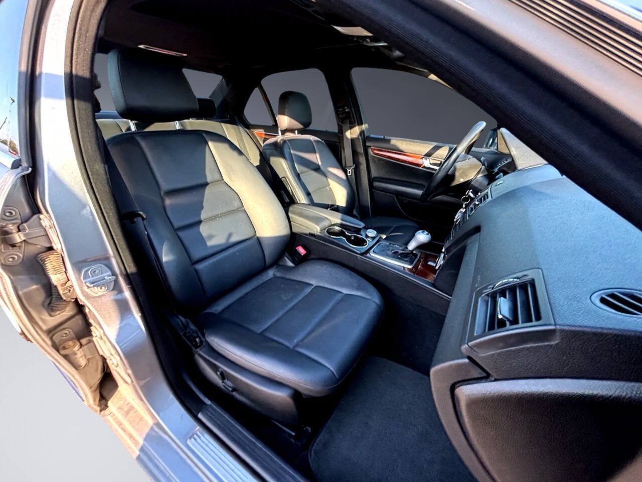 Used 2011 Mercedes-Benz C 300 Sedan image 11