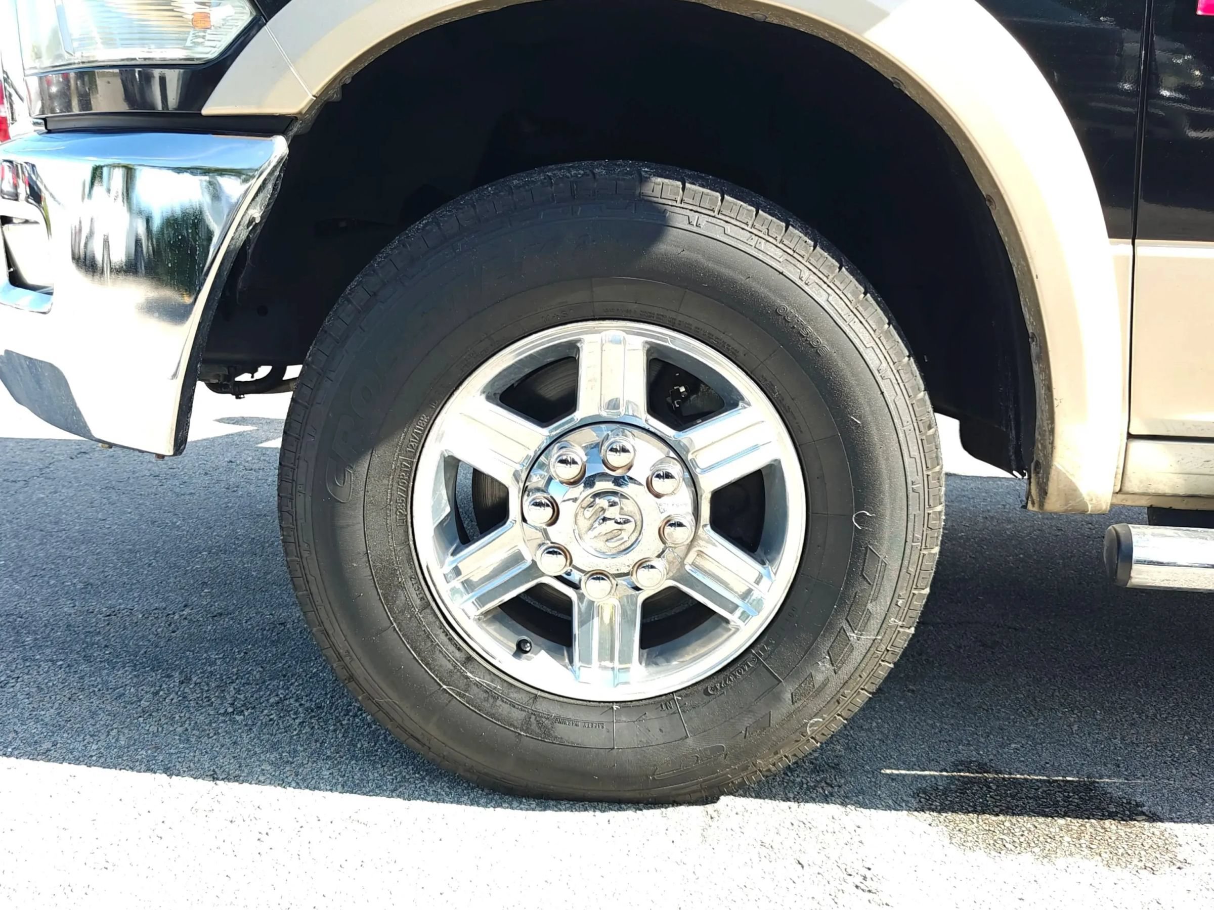 Used 2011 RAM 2500 Laramie RWD image 24