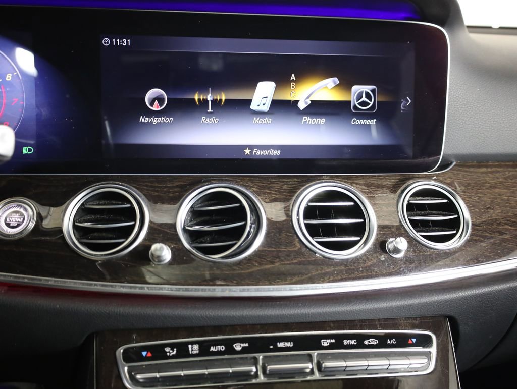 Certified 2019 Mercedes-Benz E 300 4MATIC image 18