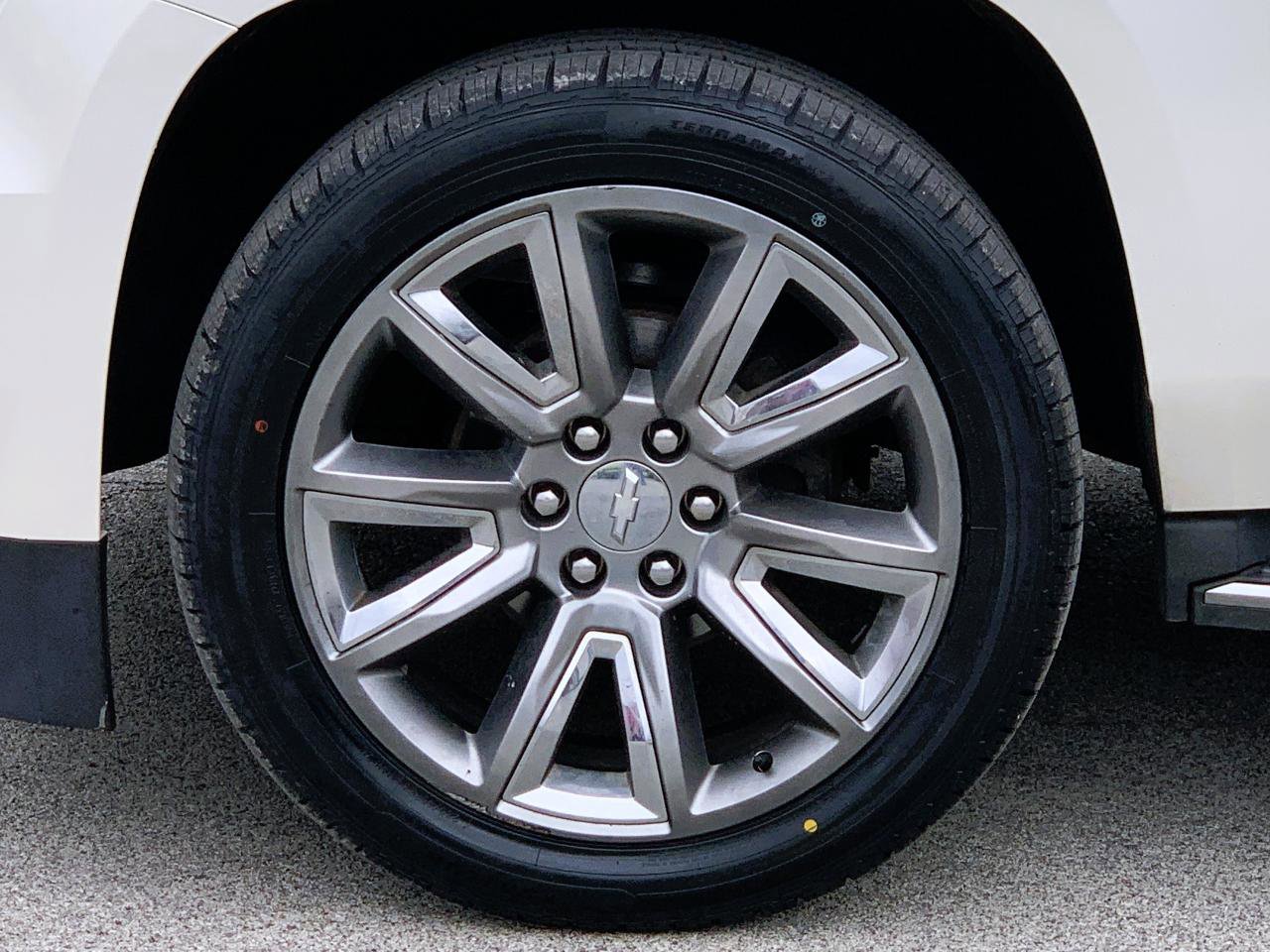 Used 2015 Chevrolet Tahoe LTZ AWD/4WD image 54