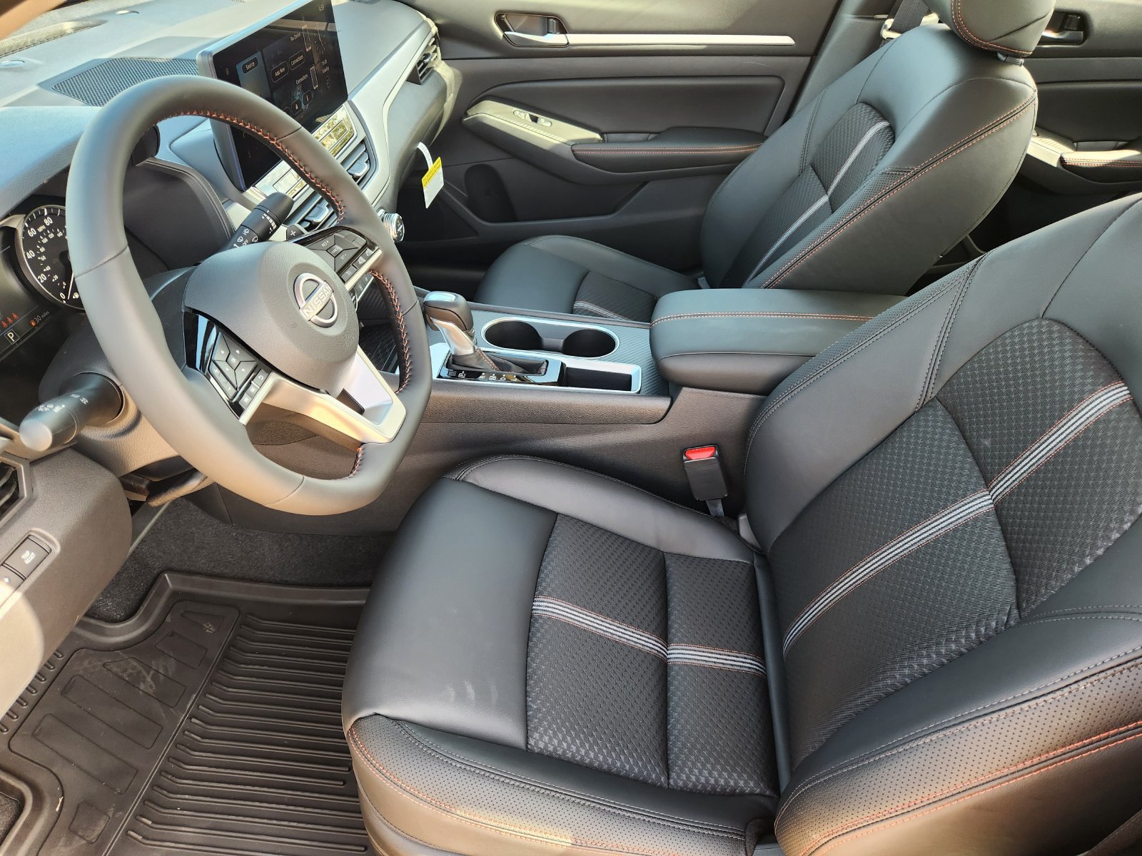 New 2026 Nissan Altima 2.5 SR FWD image 12