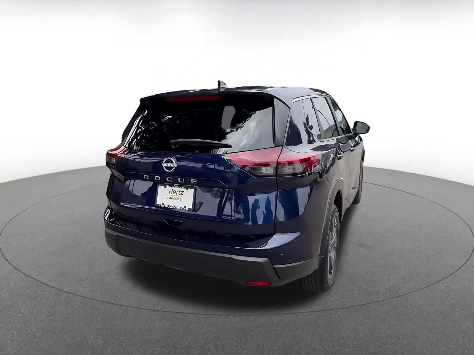 Used 2025 Nissan Rogue SV FWD image 12