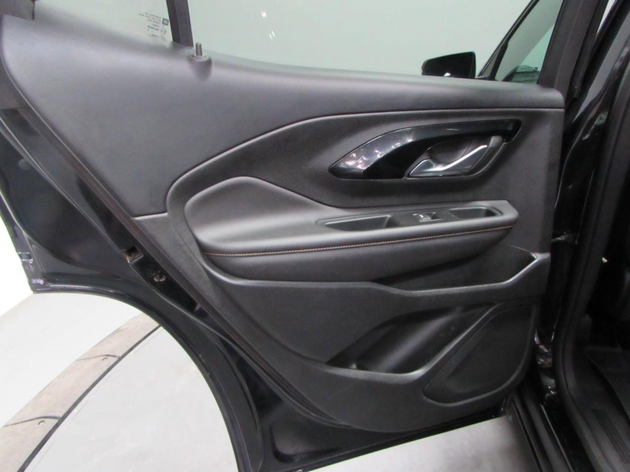 Used 2022 GMC Terrain AT4 image 14