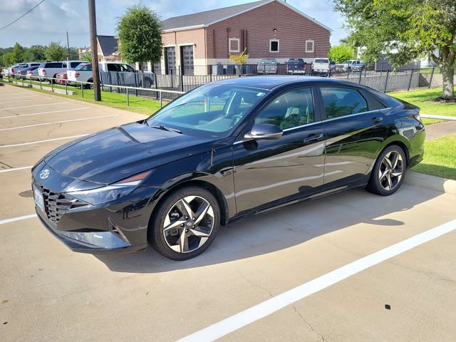 Used 2022 Hyundai Elantra Limited w/ Cargo Package FWD image 11