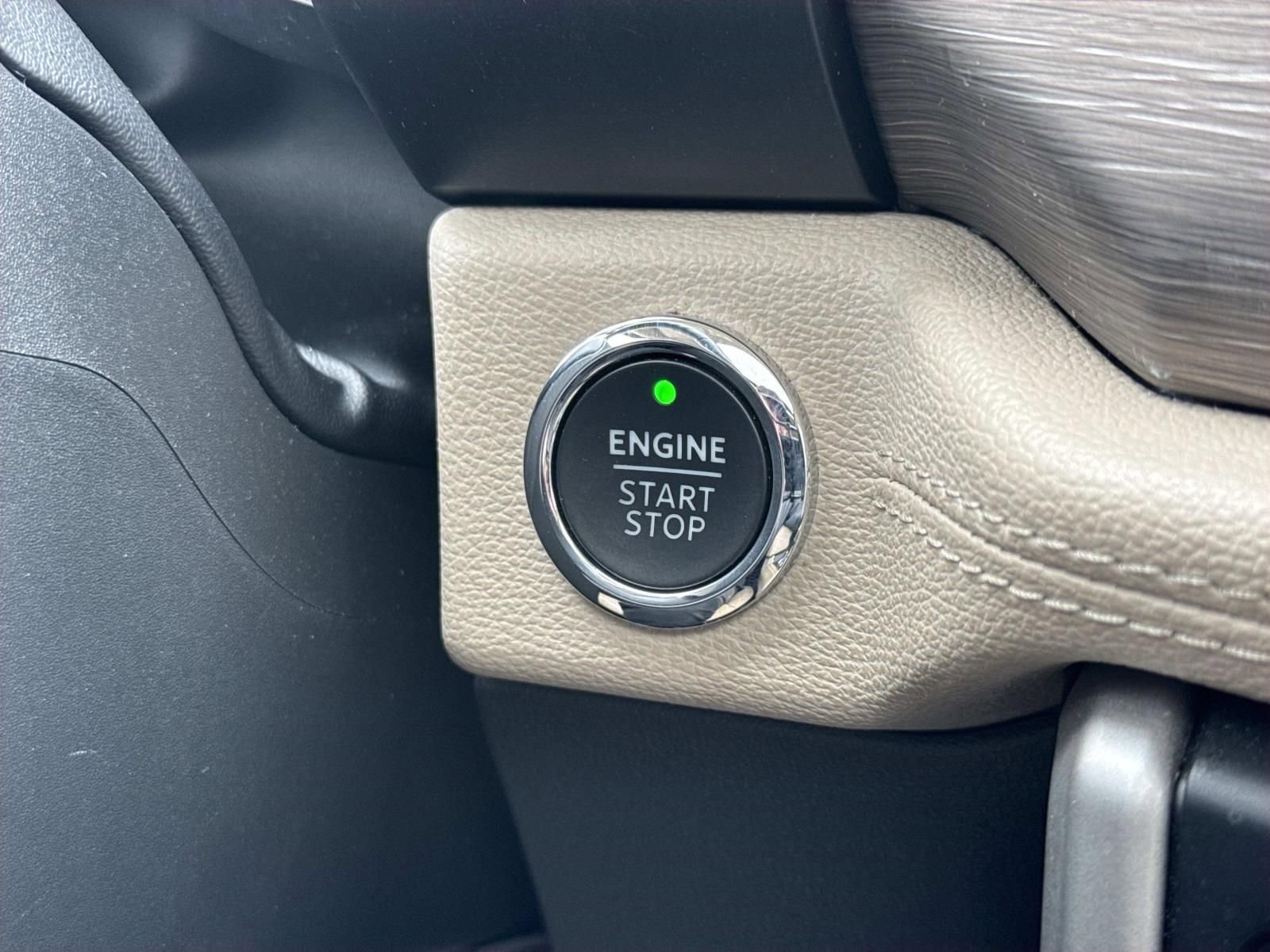 Used 2024 Ford Expedition Limited image 19