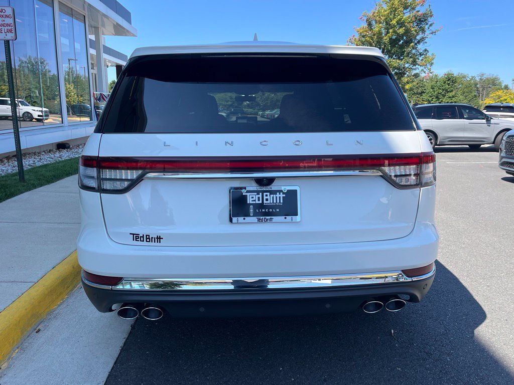 Certified 2024 Lincoln Aviator Reserve w/ Equipment Group 201A AWD/4WD image 8