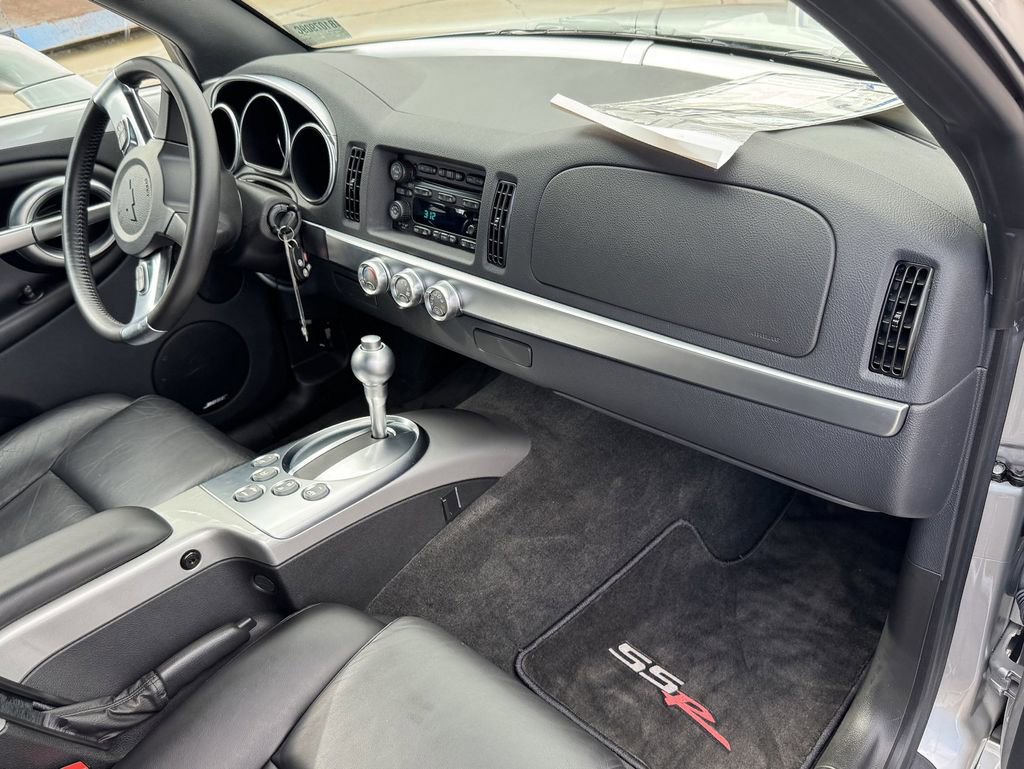 Used 2004 Chevrolet SSR w/ Preferred Equipment Group RWD image 29