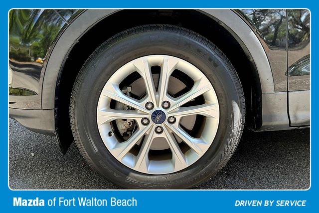 Used 2018 Ford Escape SEL image 32