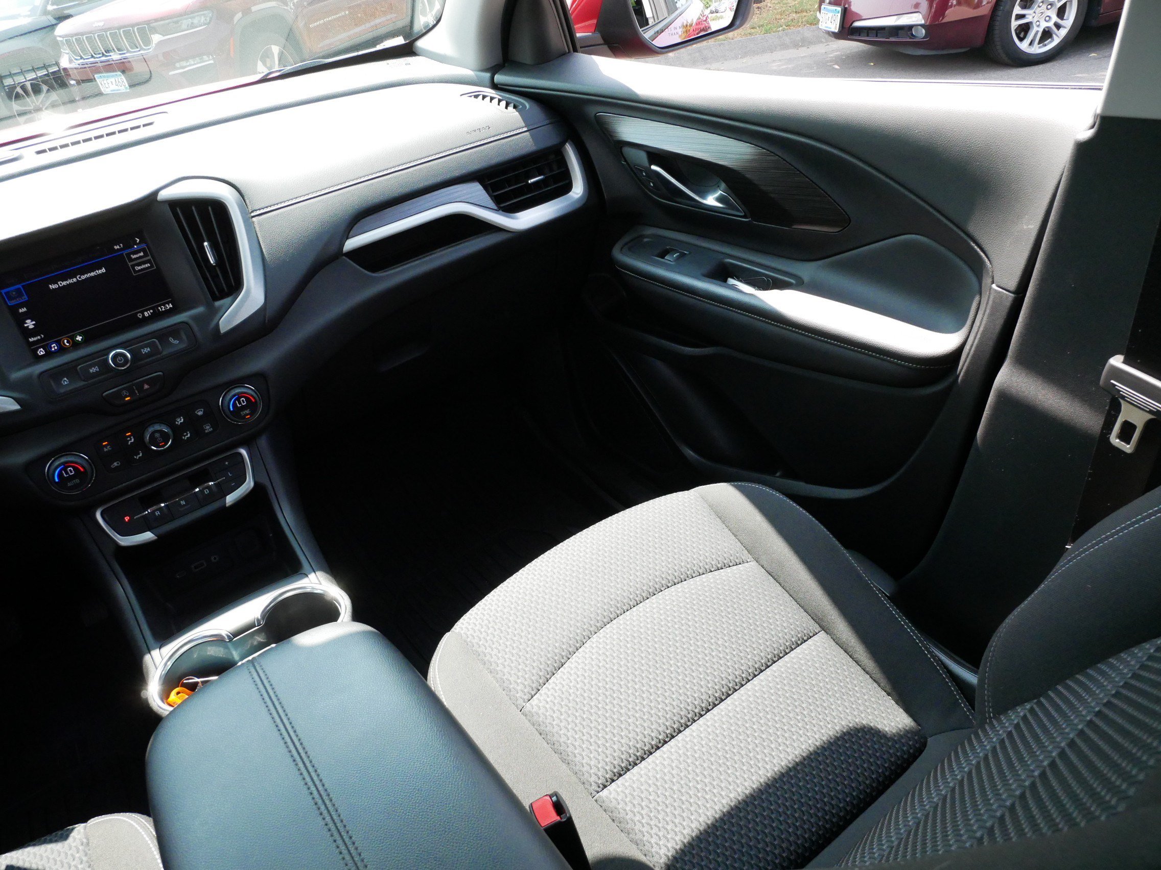 Used 2024 GMC Terrain SLE w/ Driver Convenience Package AWD/4WD image 11