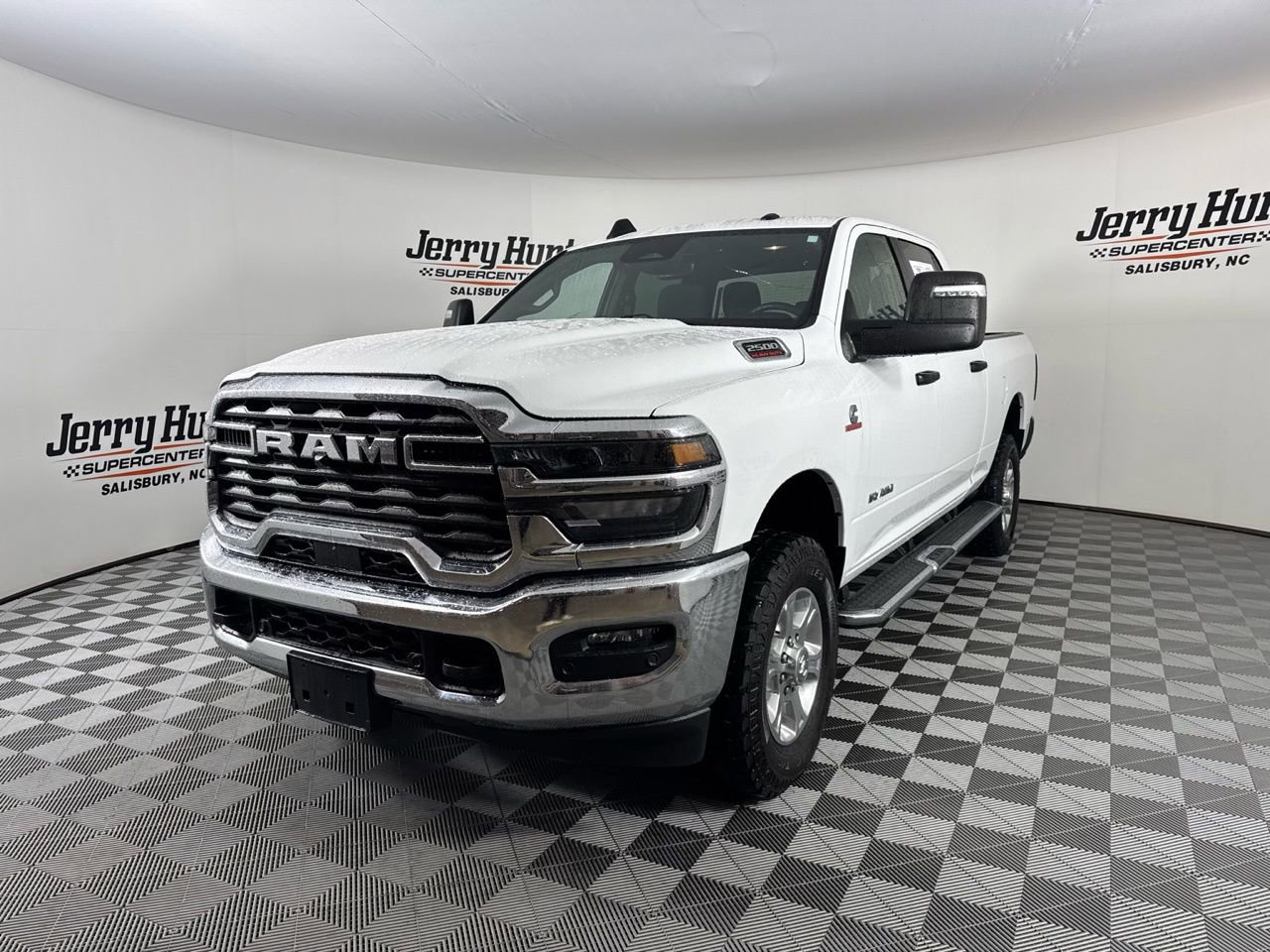 Used 2025 RAM 2500 Big Horn AWD/4WD video 1