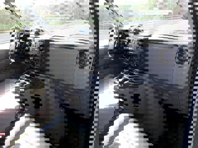 Used 2011 Ford E-350 and Econoline 350 Super Duty w/ PWR Group RWD image 15