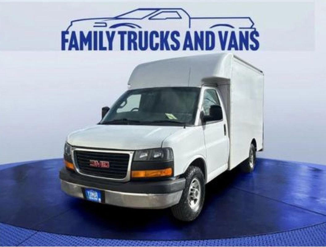 Used 2017 GMC Savana 3500 image 1