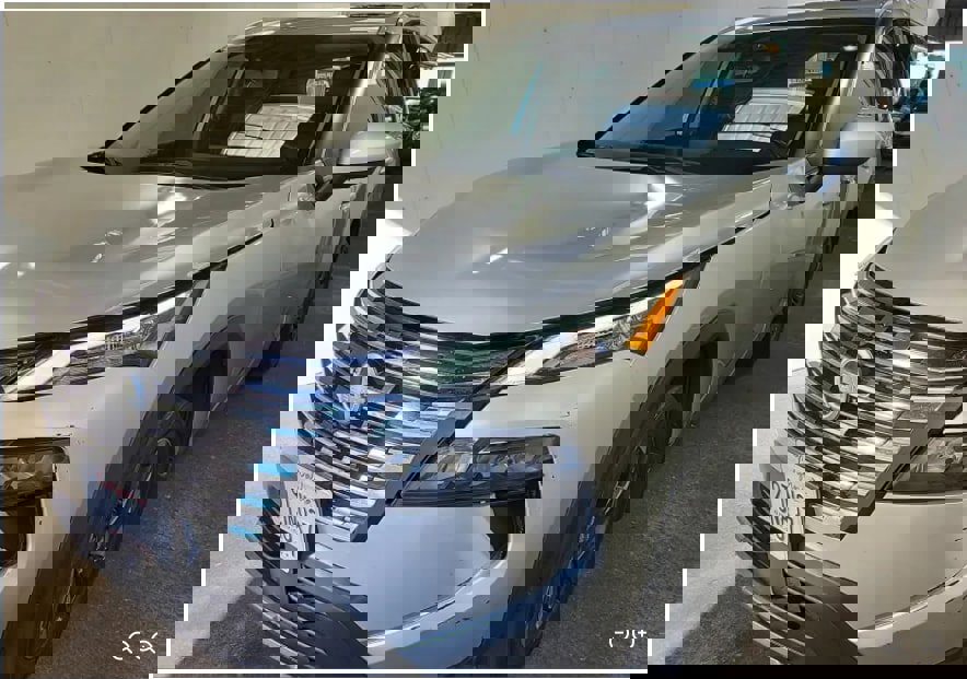 Used 2024 Nissan Rogue SV w/ SV Premium Package AWD/4WD image 1